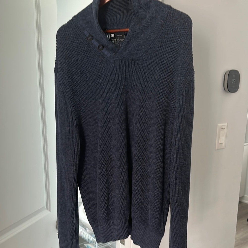 Blue Turtleneck Sweater with Ribbed Knit Detailing by Simons Le31